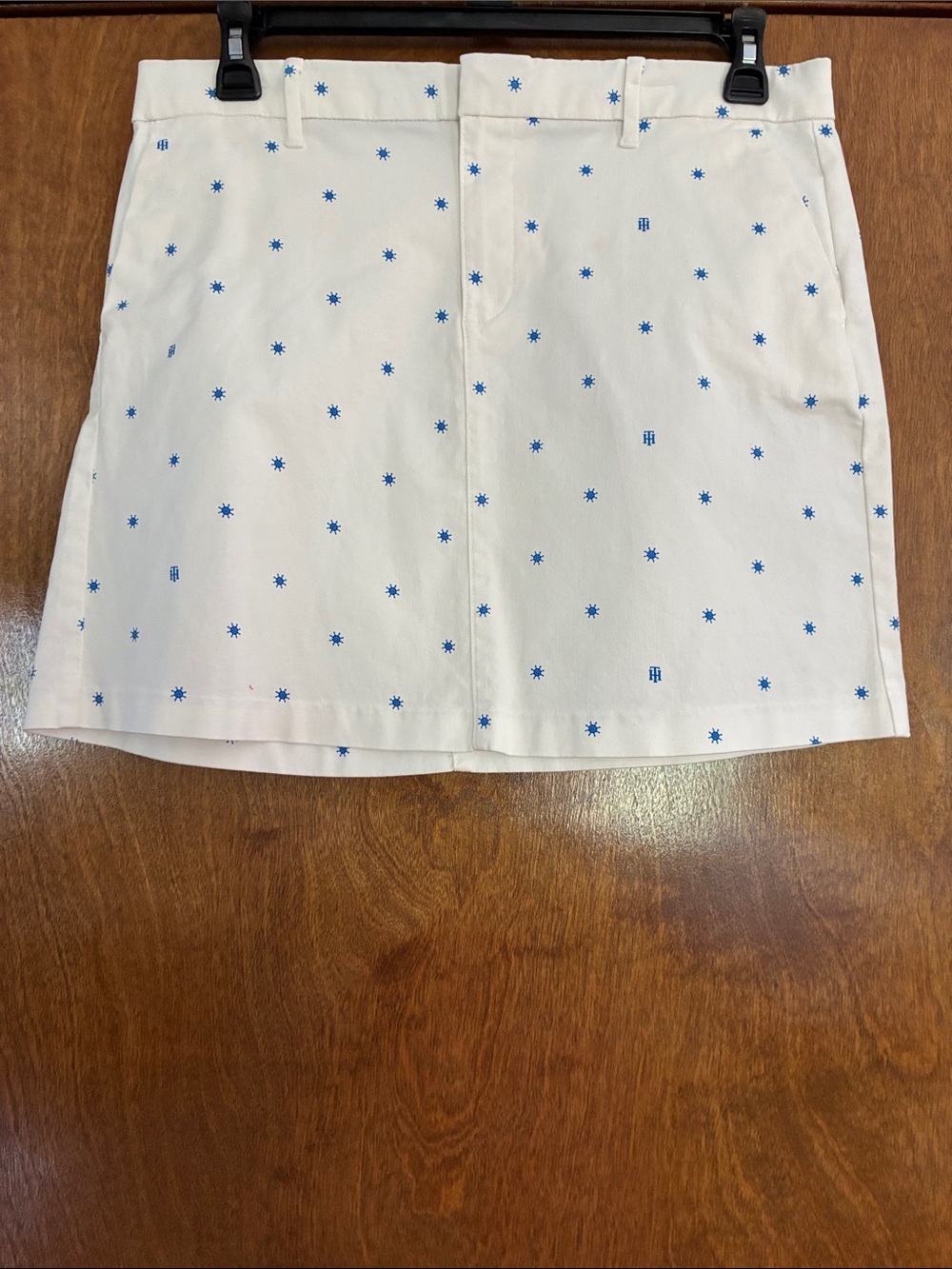 Tommy Hilfiger White Mini Skirt with Blue Star Print Size 12